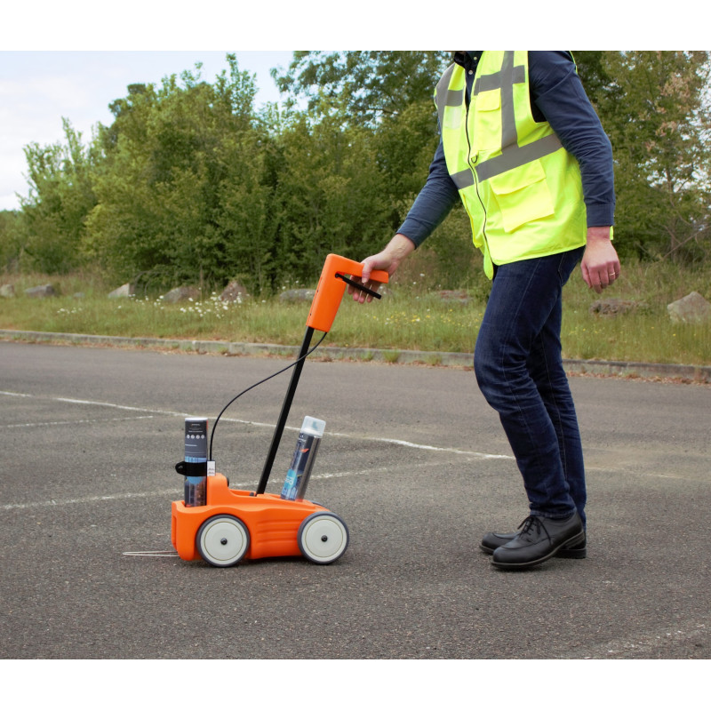 soppec-driver-line-marking-trolley